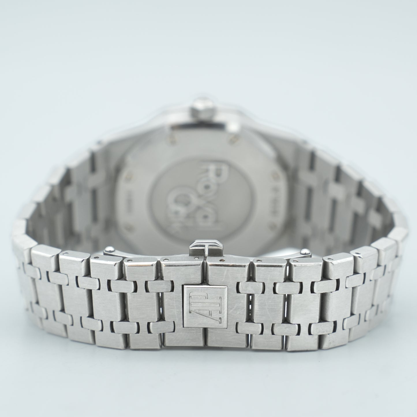 Audemars Piguet Royal Oak Day-Date 26330ST.OO.1220ST.01
