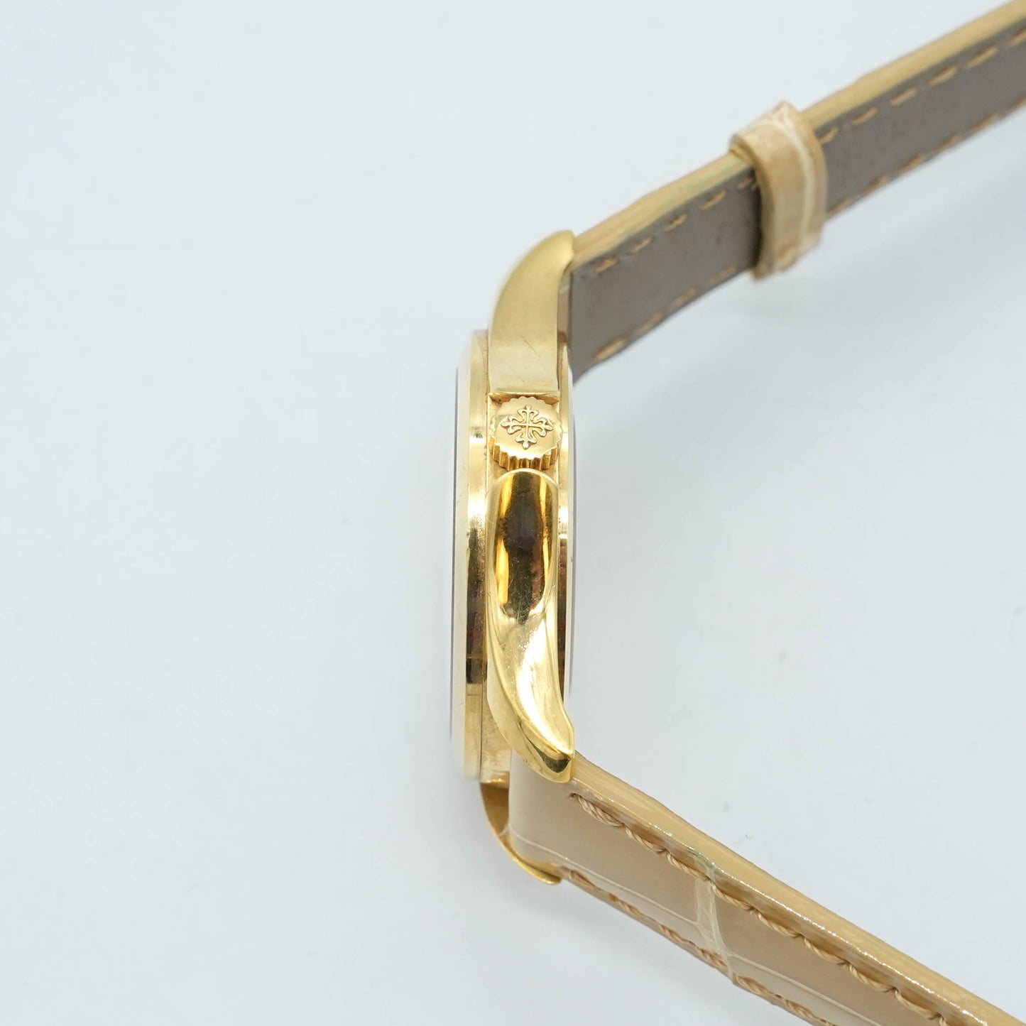 PATEK PHILIPPE 18K Yellow Gold 28mm Calatrava 4905J