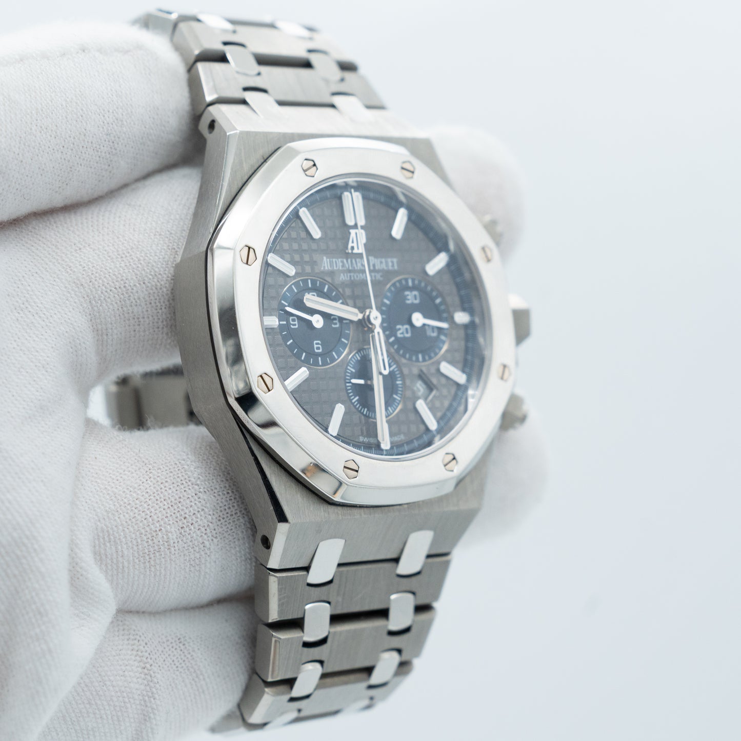 Audemars Piguet Royal Oak 26331IP.OO.1220IP.01 Platinum Bezel 41mm
