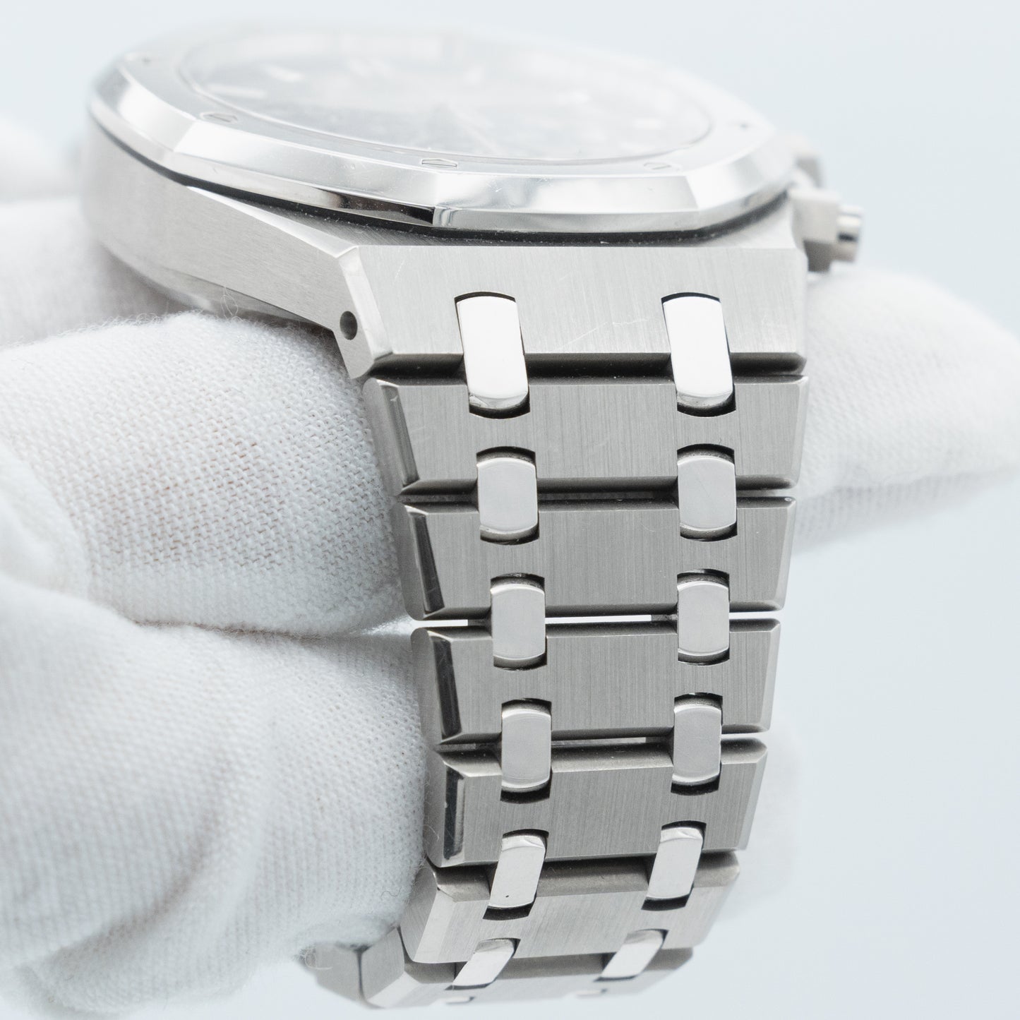 Audemars Piguet Royal Oak 26331IP.OO.1220IP.01 Platinum Bezel 41mm