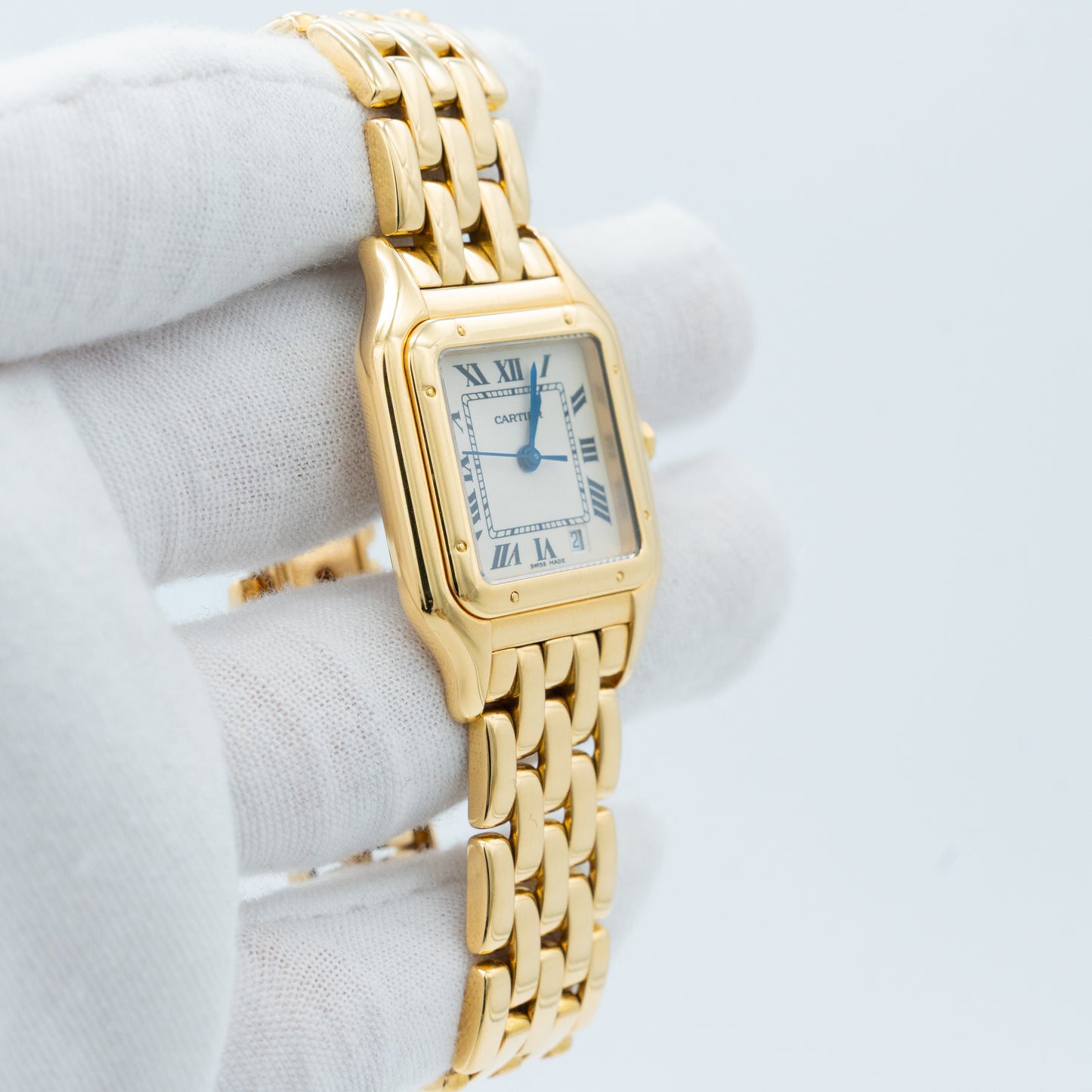 Cartier Panthere Quartz 29mm 18k Yellow Gold Off-White Roman Dial woman 106000M
