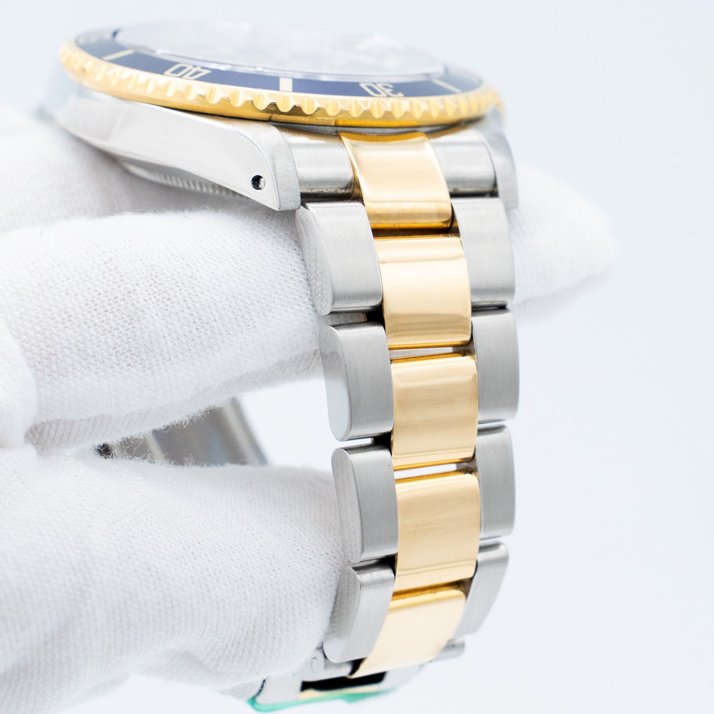 Rolex Submariner Date 40mm Blue Two-Tone 18K Yellow Gold Stainless Watch 16613