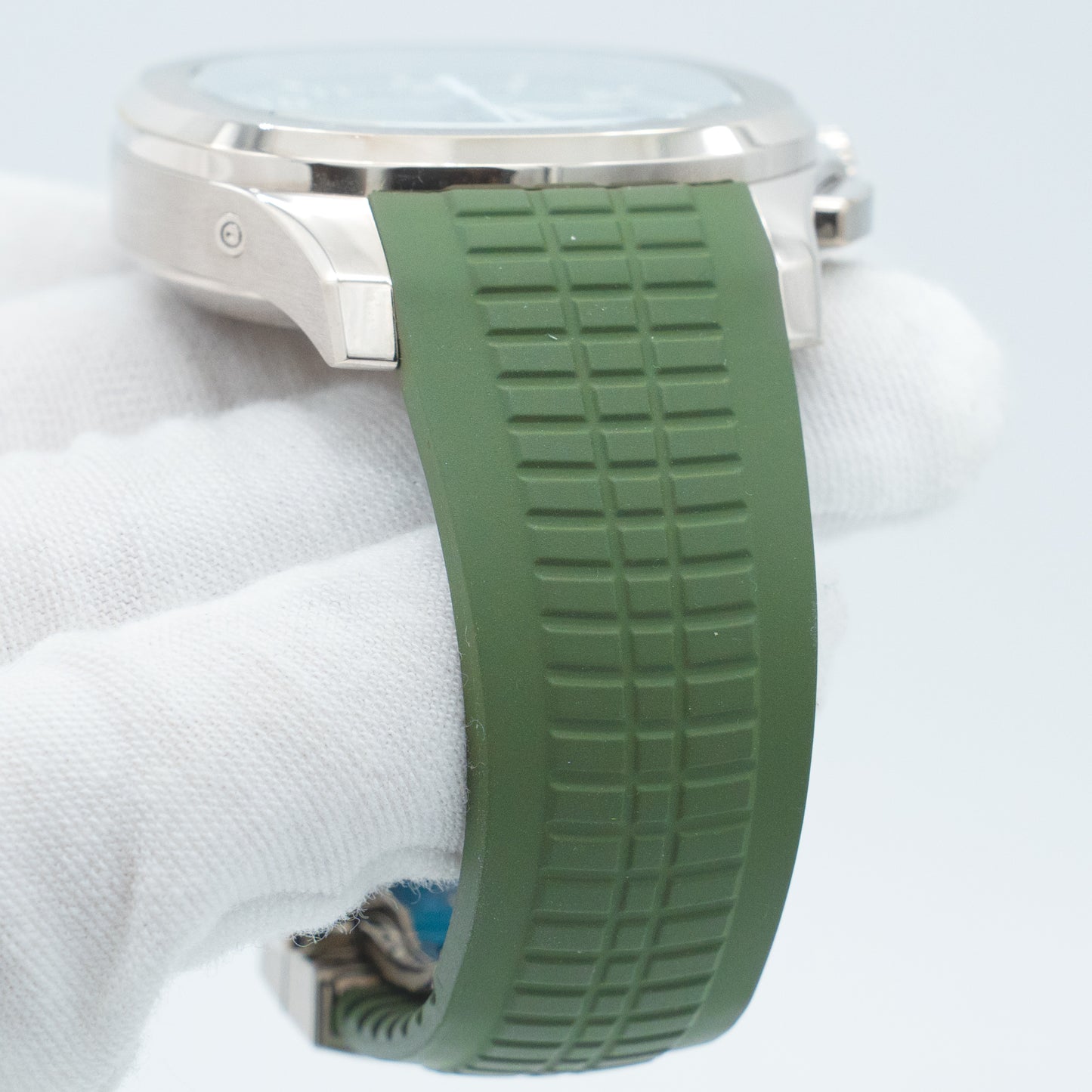 Patek Philippe Aquanaut 5968G-010 White Gold Khaki Green Dial