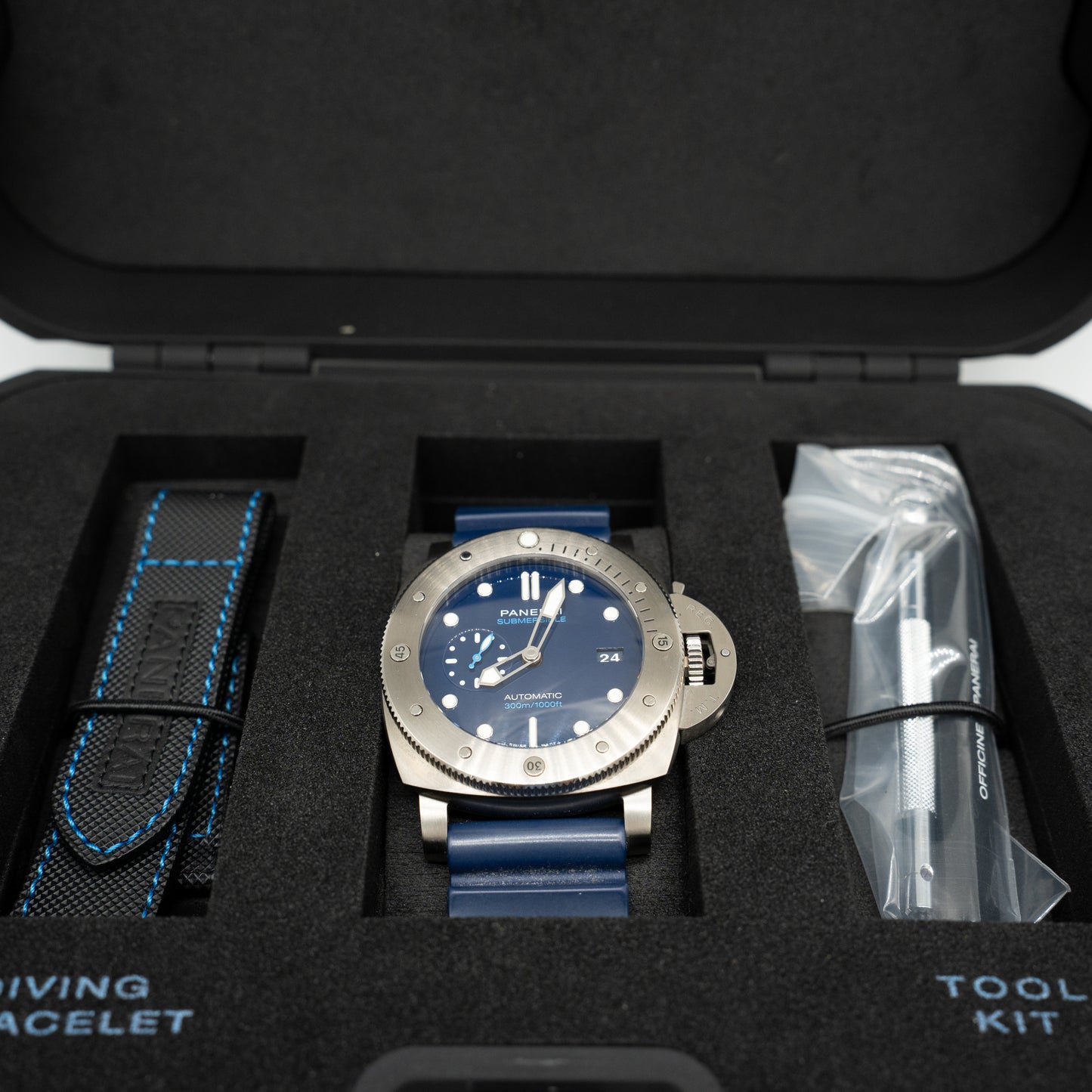 Panerai Submersible PAM00692 BMG-TECH Titanium Automatic Blue Dial Watch 47mm