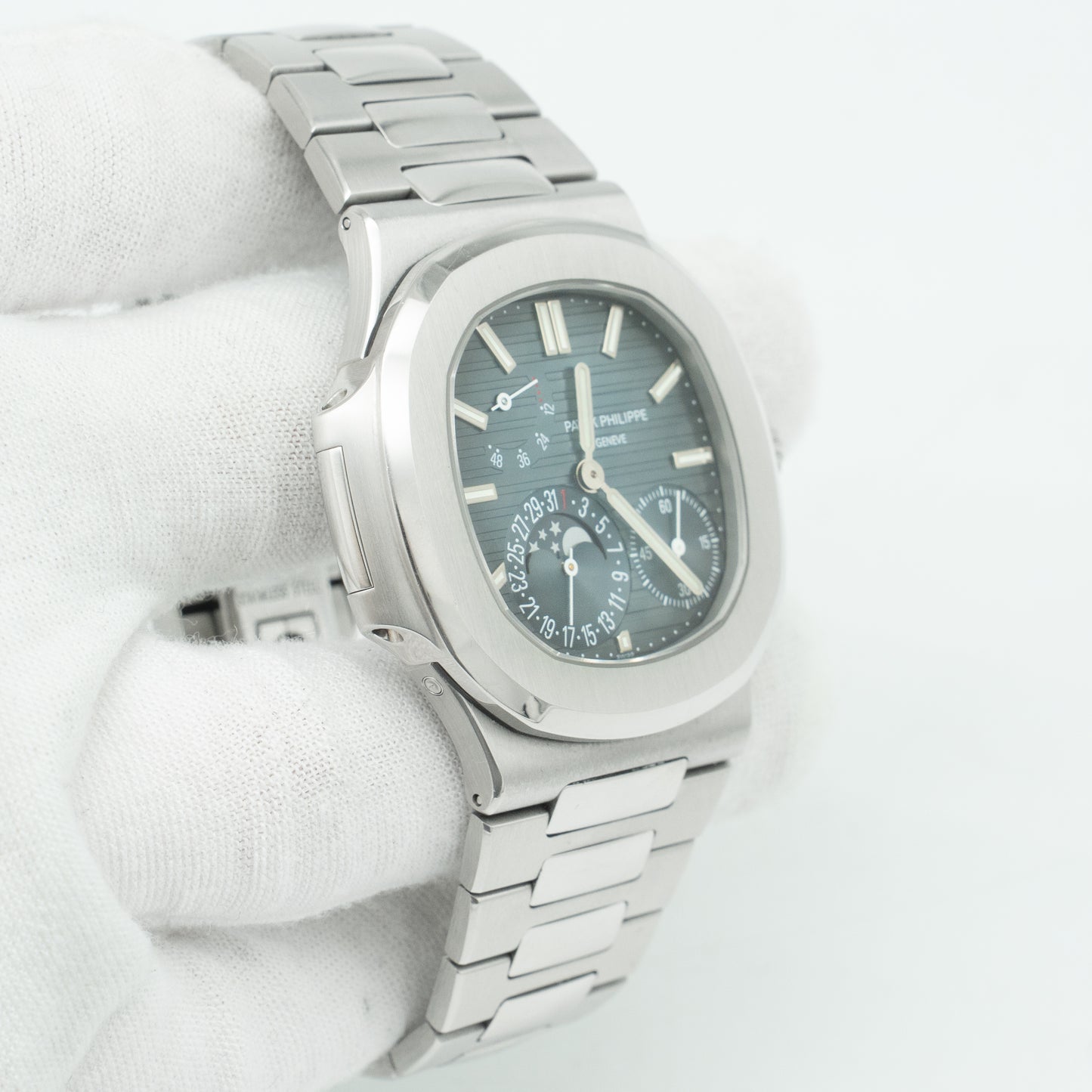 Patek Philippe Nautilus 5712/1A-001
