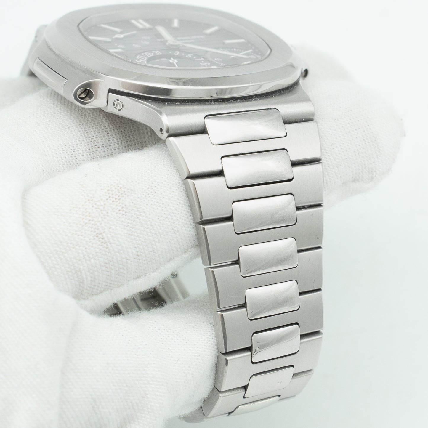 Patek Philippe Nautilus 5712/1A-001