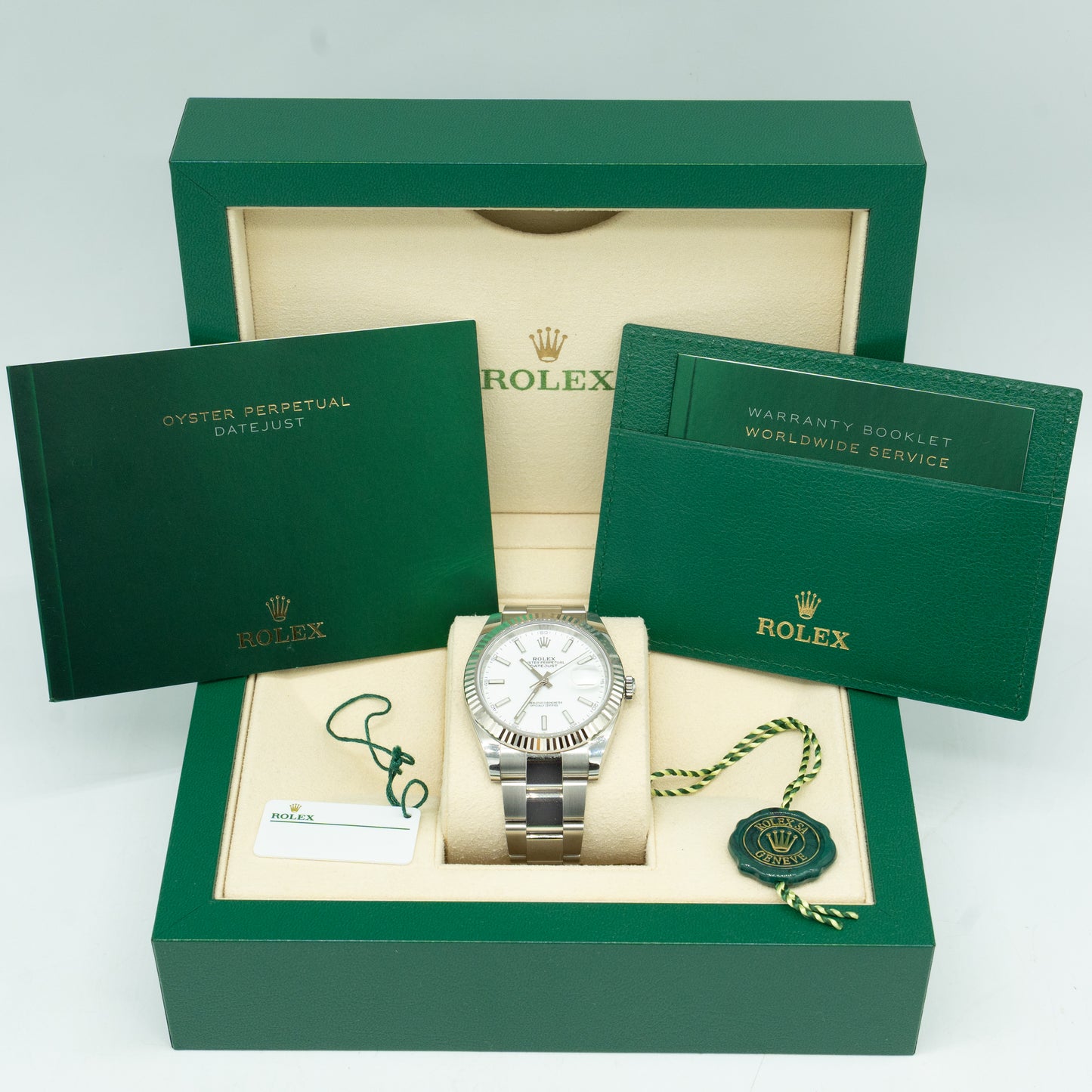 Rolex Datejust White Dial 126334 Fluted Bezel Oyster Bracelet 41MM 2024 B&P