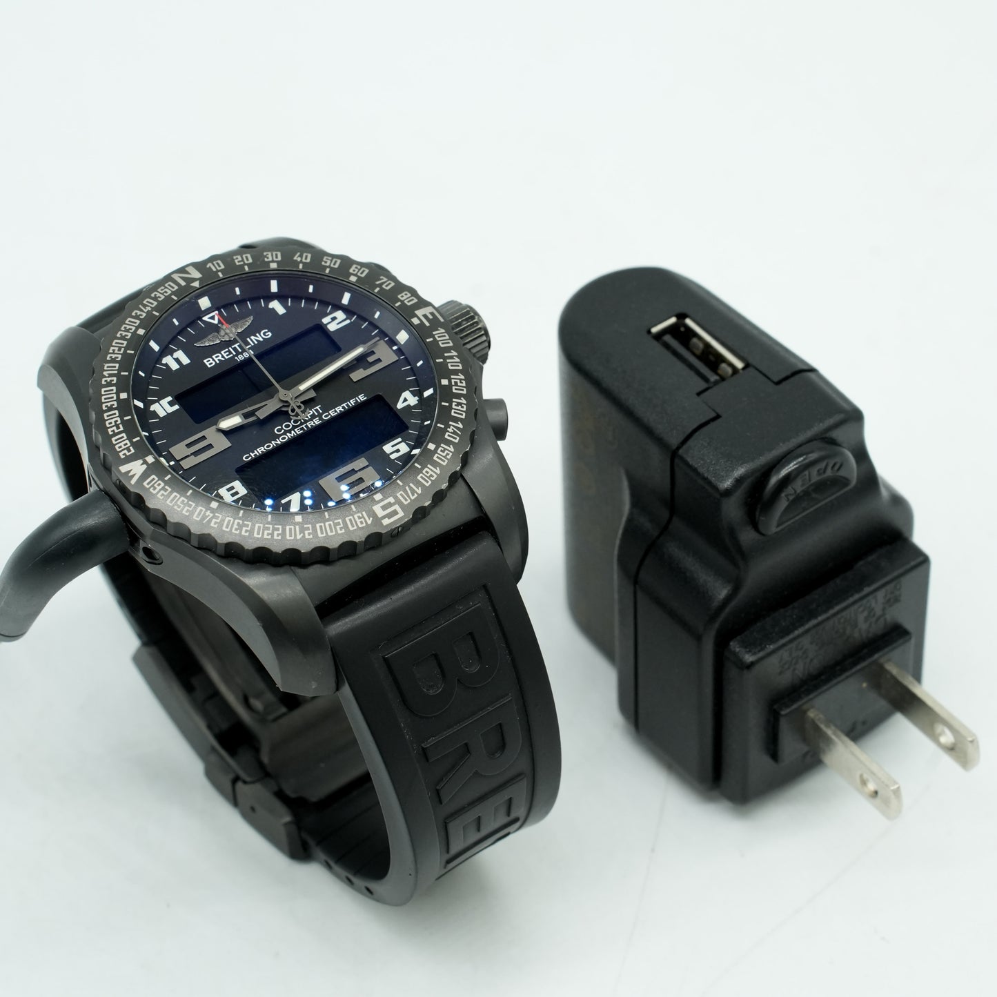 Breitling Cockpit B50 Night Mission VB501022/BD41 Original Box And Papers