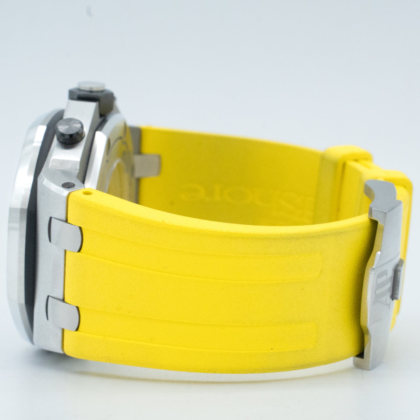 Audemars Piguet 26703ST.OO.A051CA.01 Royal Oak Offshore Diver 42mm Yellow 2016