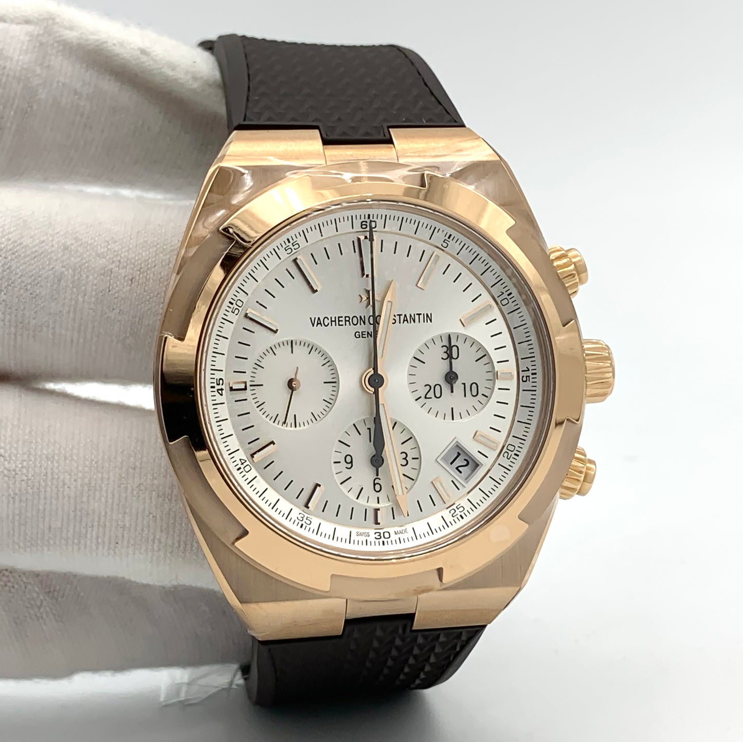 Vacheron Constantin Overseas Chronograph 5500V/000R-B074 Rose Gold