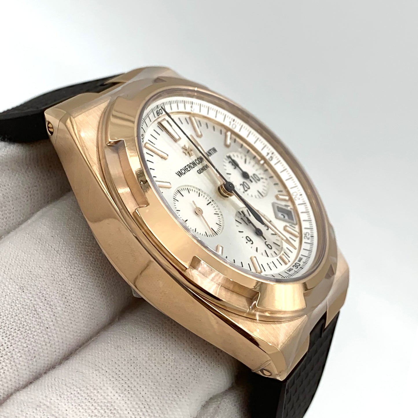Vacheron Constantin Overseas Chronograph 5500V/000R-B074 Rose Gold