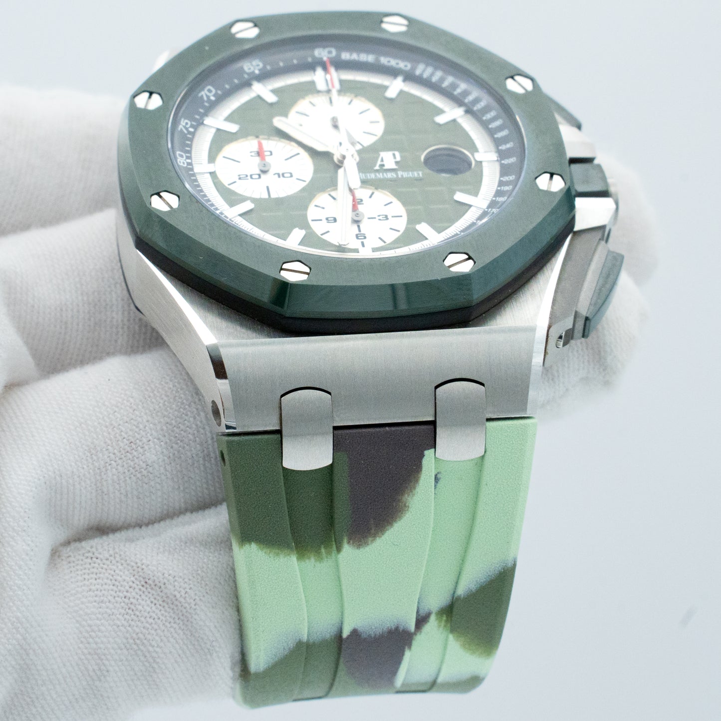 AUDEMARS PIGUET Royal Oak Offshore Green Camo Ceramic 26400SO.OO.A055CA.01