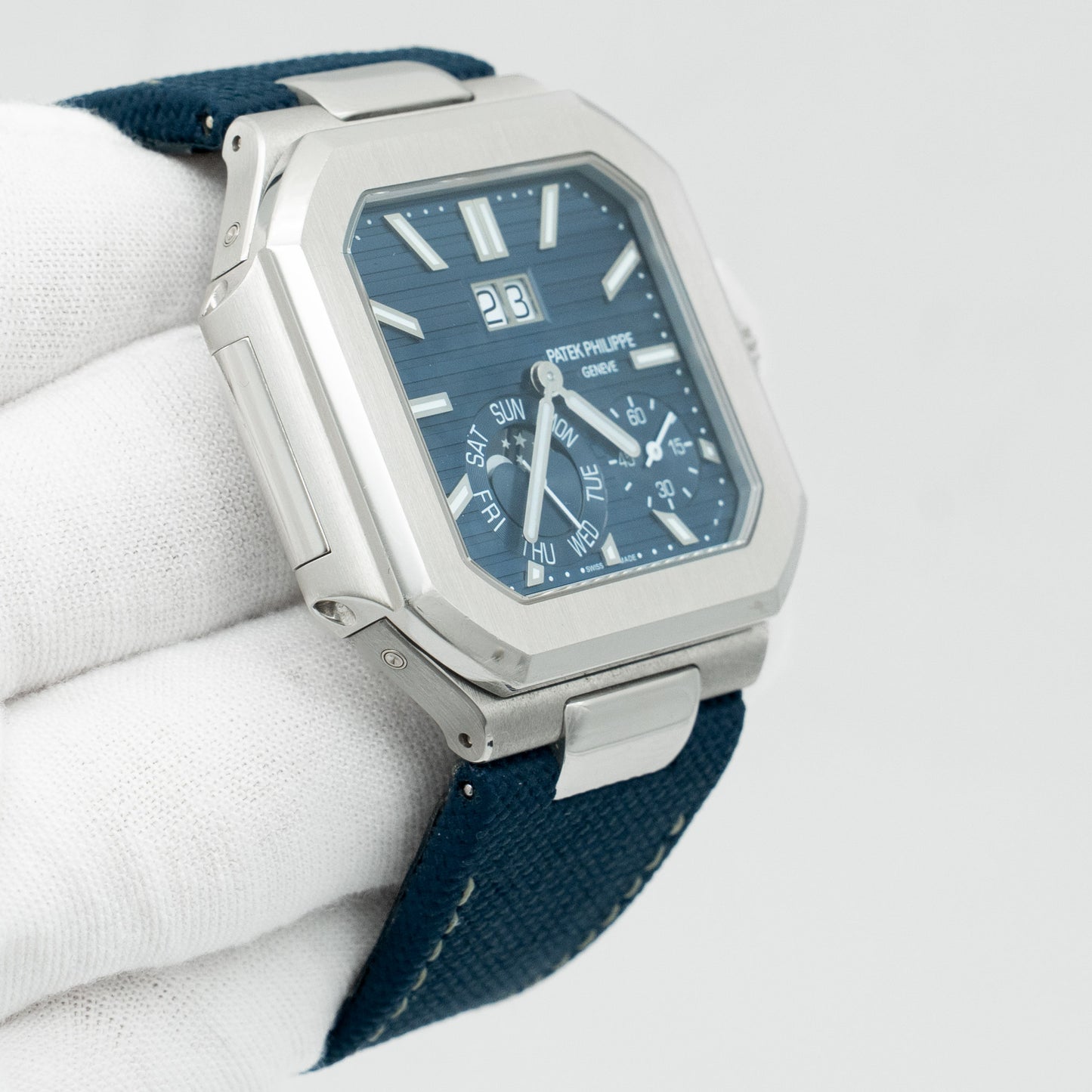 Patek Philippe Cubitus 5822P-001 Platinum Blue Dial Moon Phase (2025)