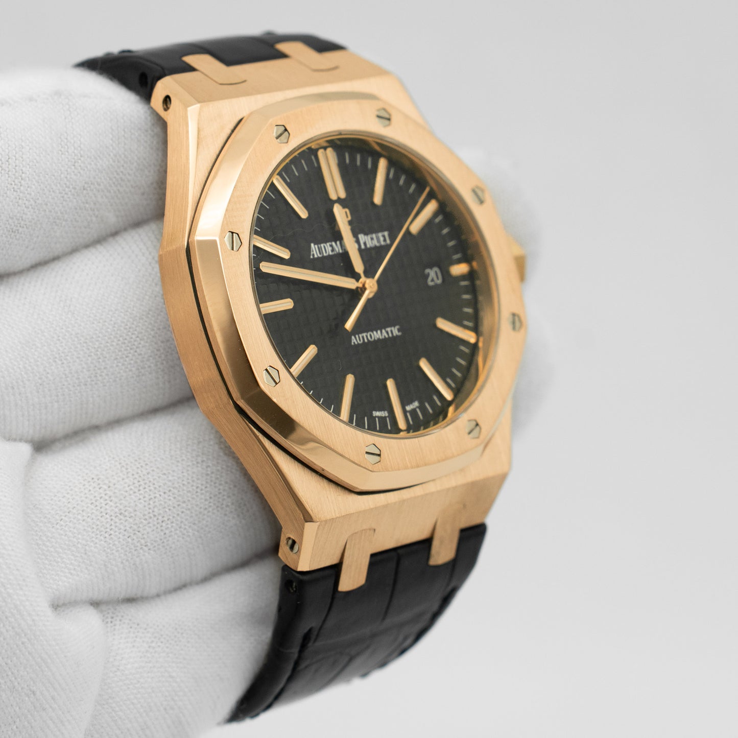 Audemars Piguet 15400OR.OO.D002CR.01.A Royal Oak Black Dial 41mm Watch