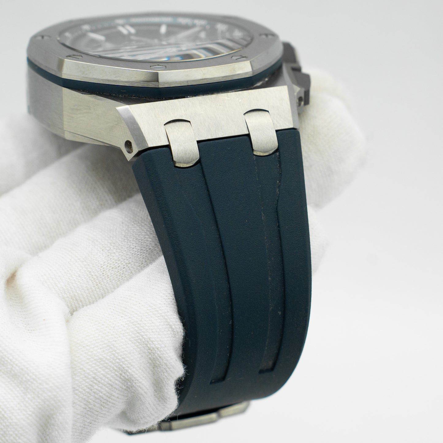 Audemars Piguet 26420TI.OO.A027CA.01 Royal Oak Offshore 43mm Watch B&P