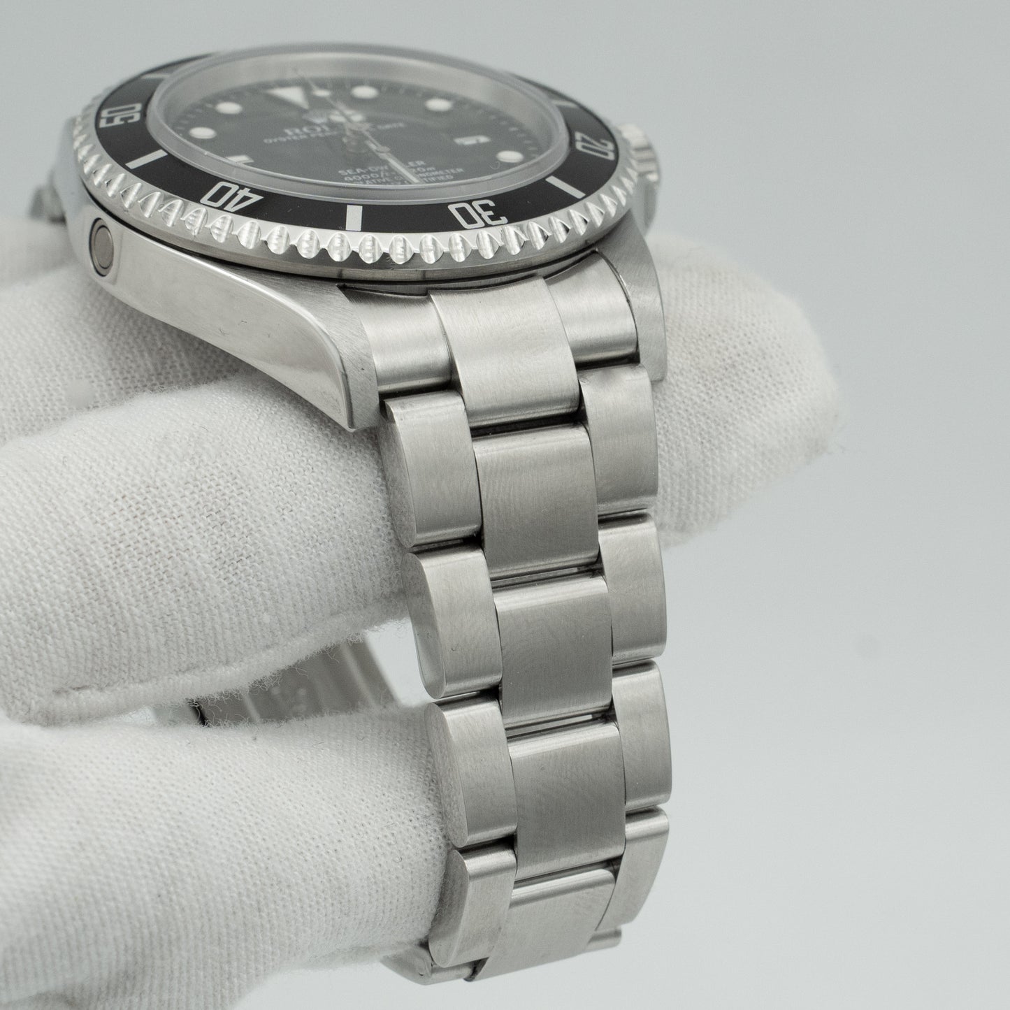 Rolex Sea-Dweller 16600 Silver Oyster Bracelet with Black Bezel B&P