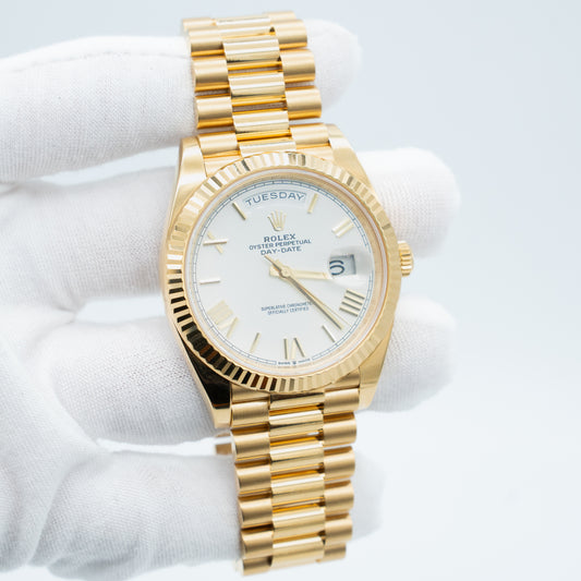 Rolex Day Date 40mm Silver Roman Dial 228238