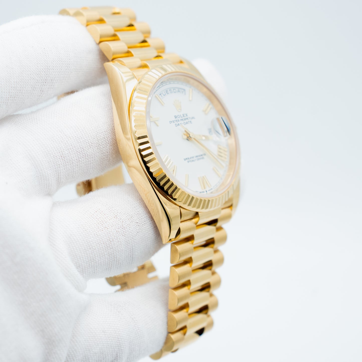 Rolex Day Date 40mm Silver Roman Dial 228238