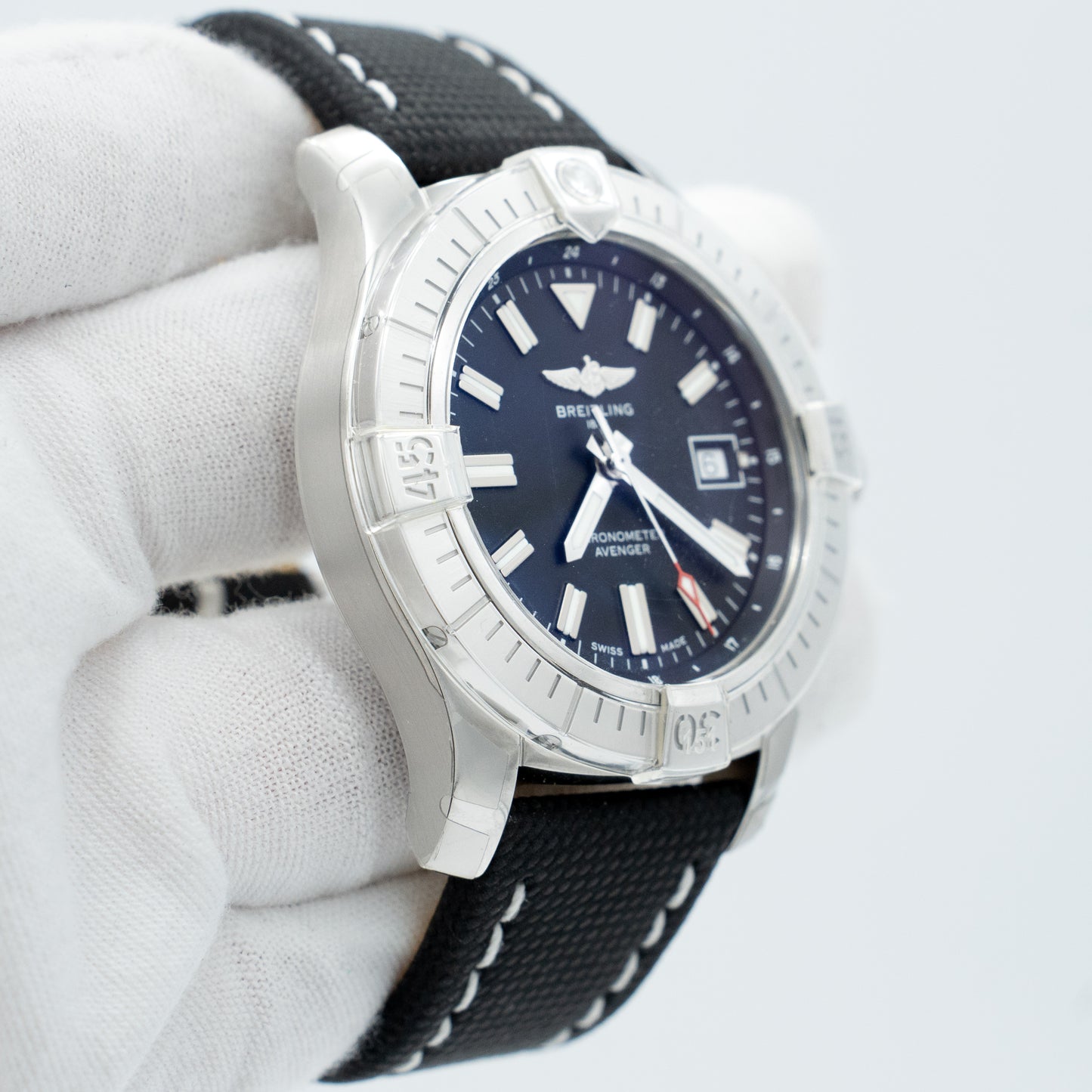 BREITLING AVENGER AUTOMATIC 43 BLACK DIAL A17318101B1X1