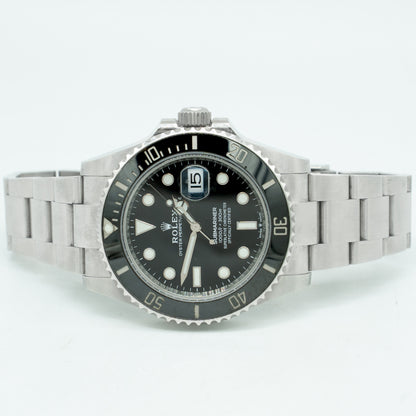 ROLEX Submariner Date 41mm Oyster Black Ceramic 126610LN Box & Papers 2022