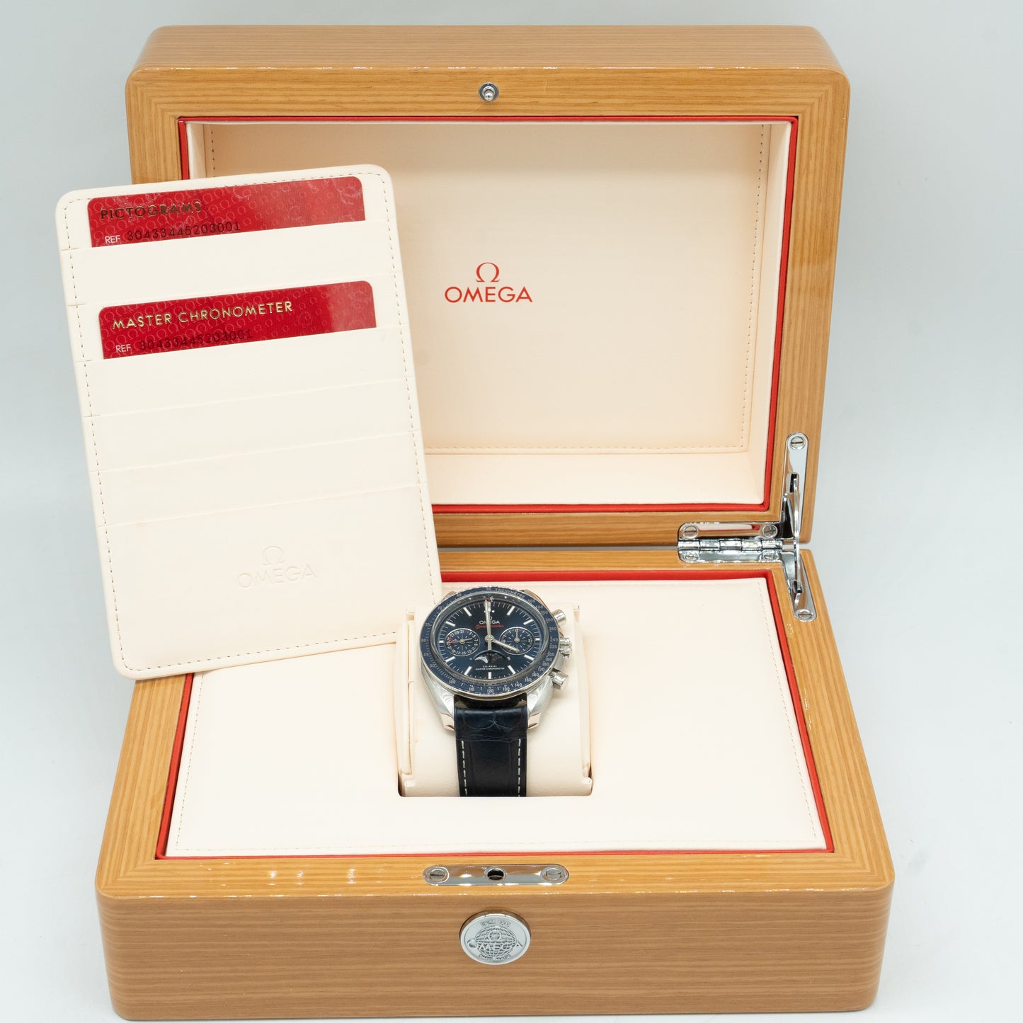 Omega Speedmaster Moon Phase Chronograph 304.33.44.52.03.001  2018