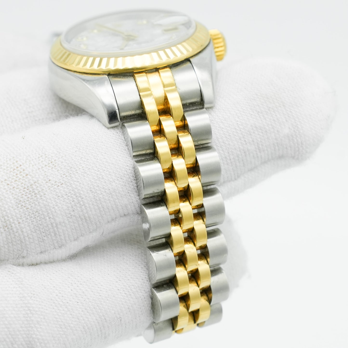 Rolex Datejust 18k 179173 Yellow Gold/Steel Silver Pyramid Dial 26mm Watch