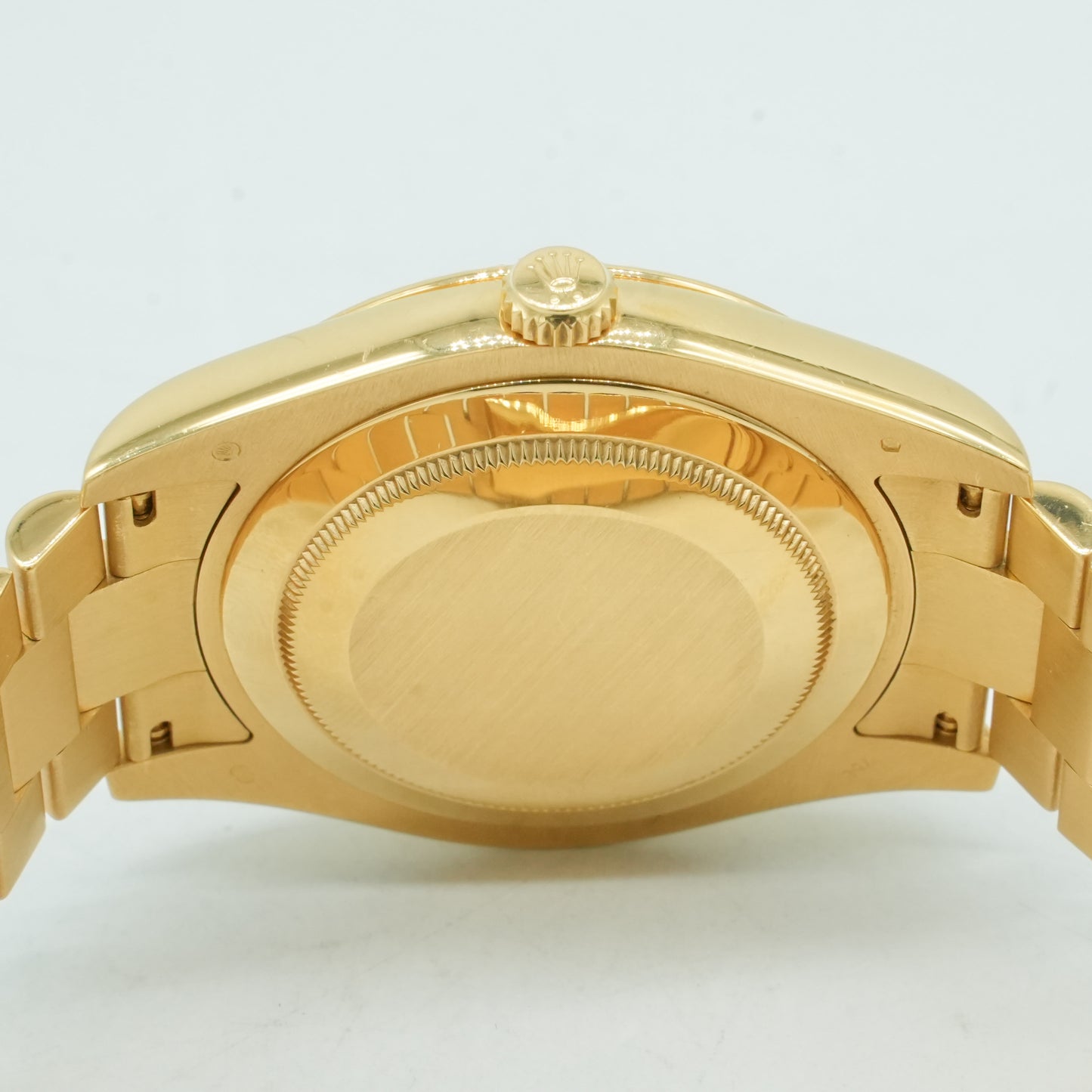 Rolex Day-Date II 218238 Ruby Diamond Dial 18k Gold