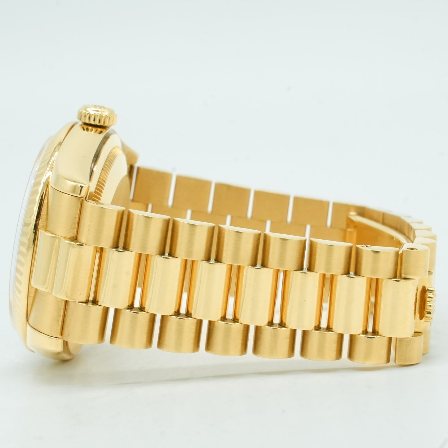 ROLEX Day-Date 36 118238 Yellow Diamond Champagne Dial