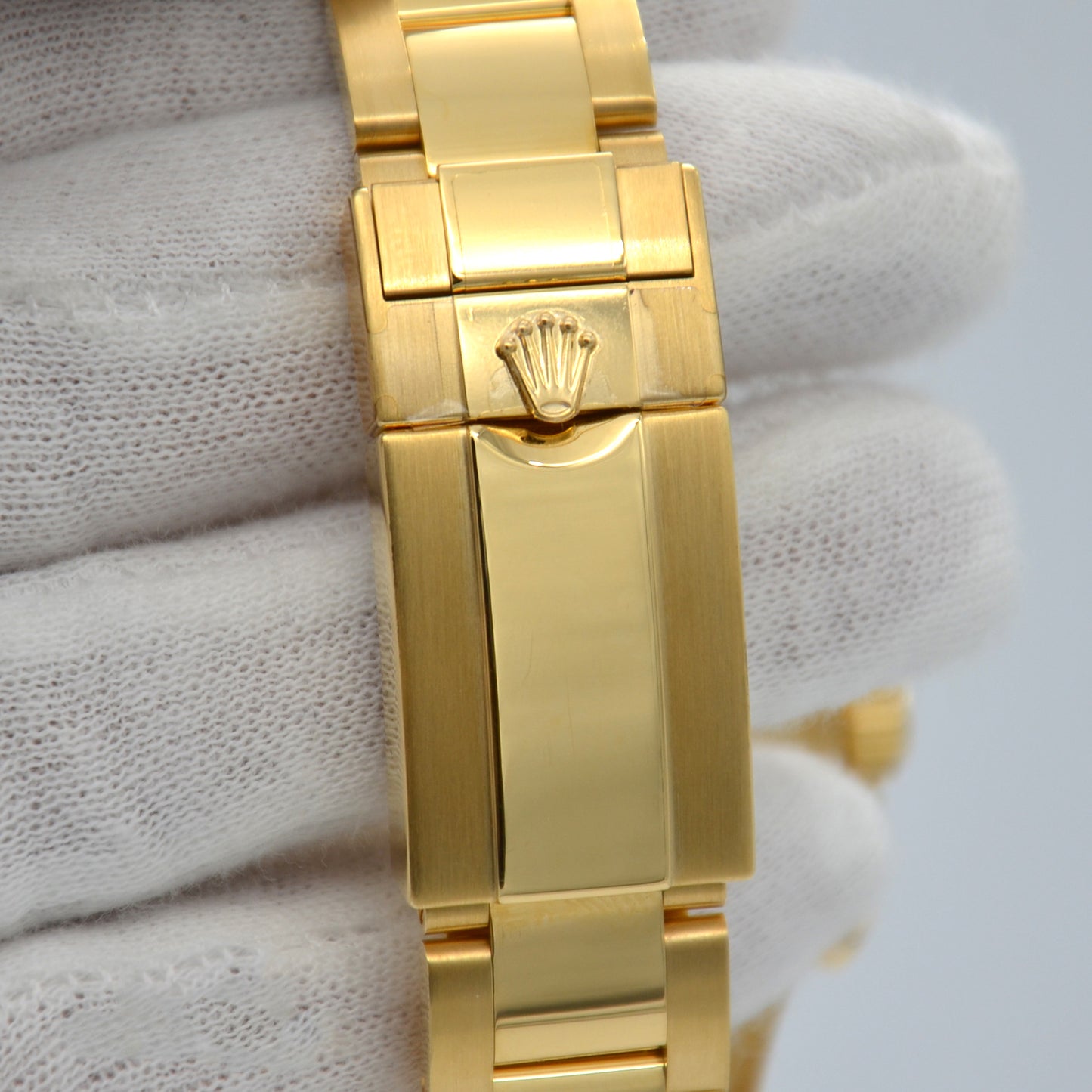 Rolex 18K Yellow Gold 44mm Yacht-Master II 116688